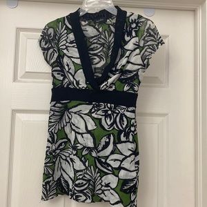 Karen kane mesh top size large